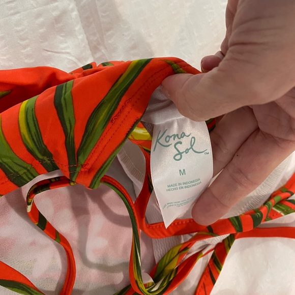 Kona sol tropical swimsuit - Picture 3 of 3